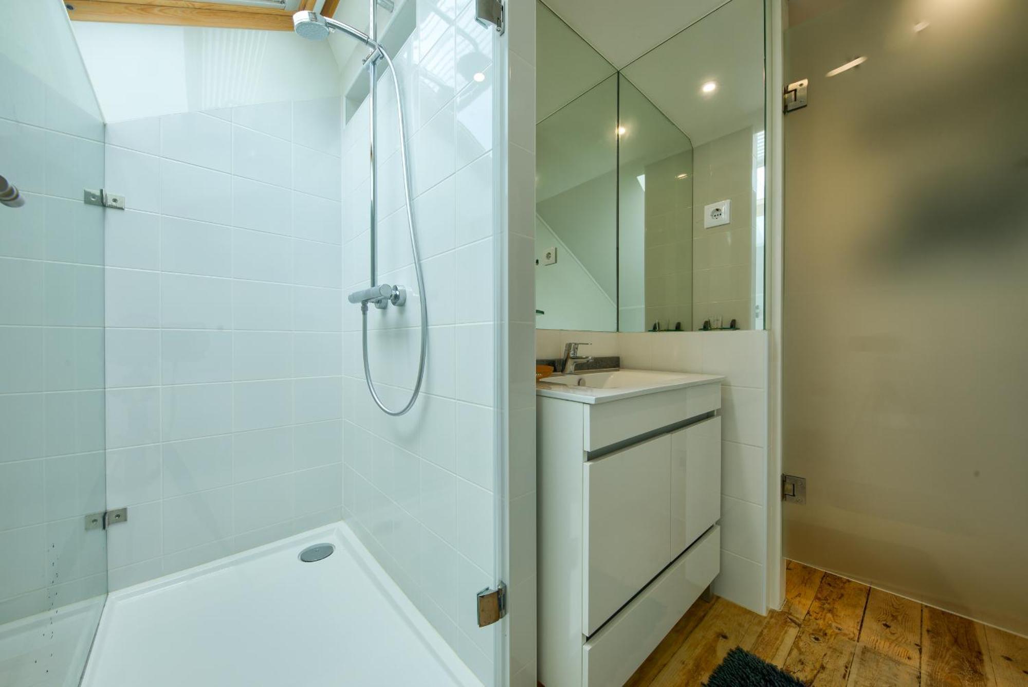 Adore Portugal Coimbra Guest House Экстерьер фото